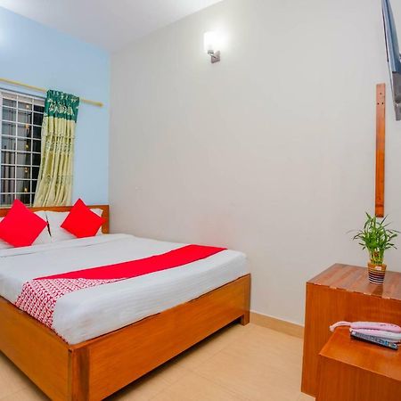 Oyo 575 Api Suites Pokhara Eksteriør billede