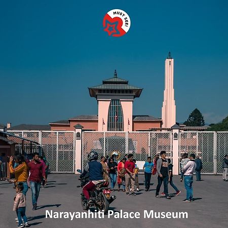 Oyo 575 Api Suites Pokhara Eksteriør billede