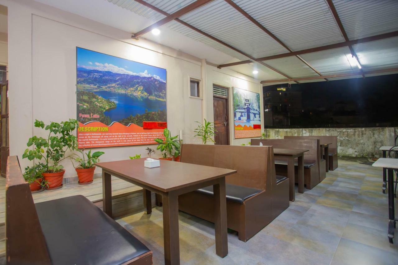 Oyo 575 Api Suites Pokhara Eksteriør billede
