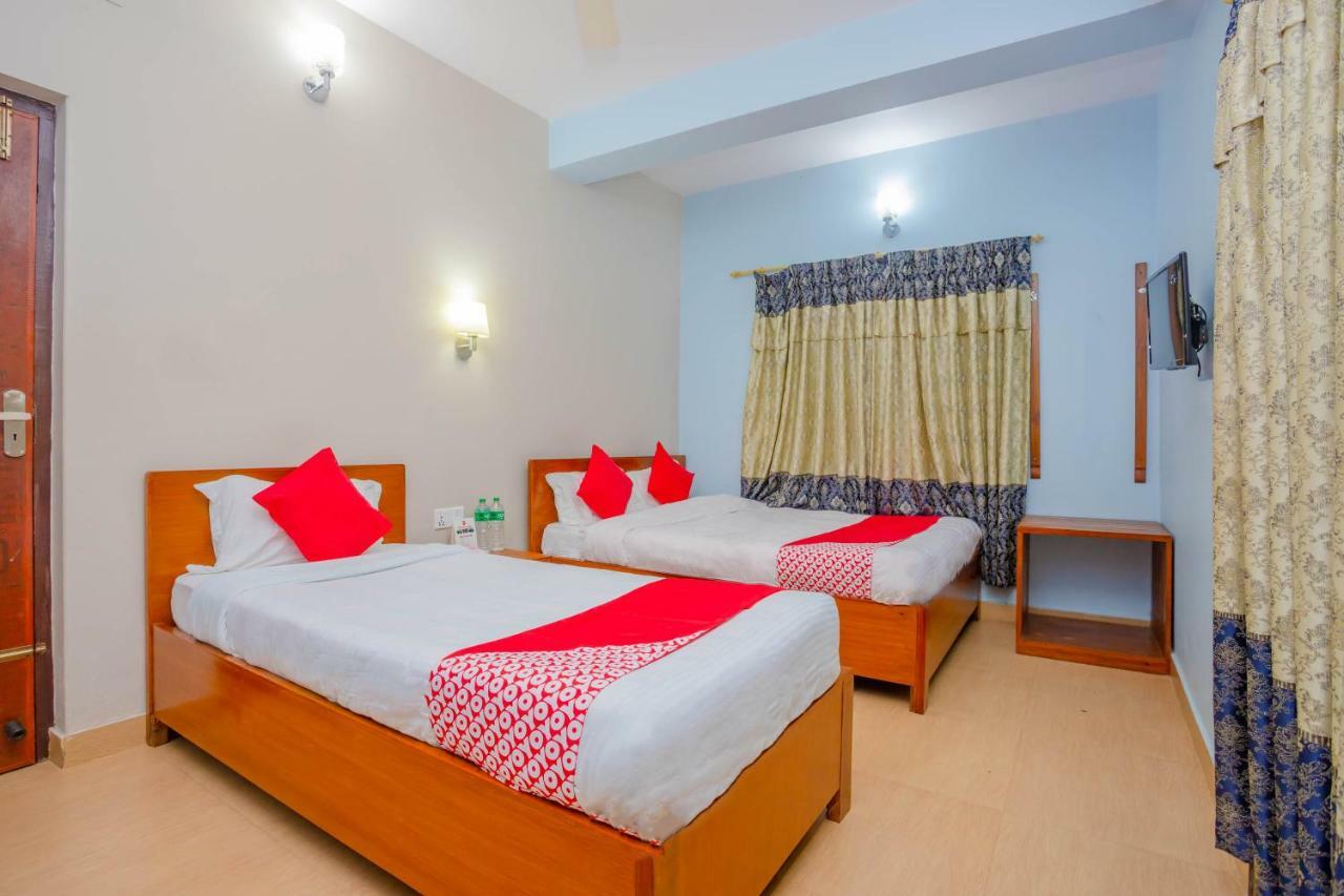 Oyo 575 Api Suites Pokhara Eksteriør billede